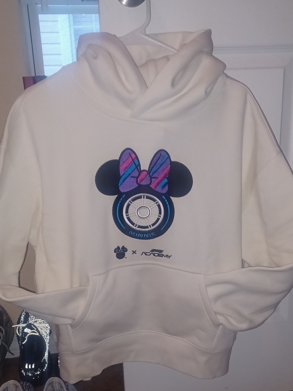White Hoodie with Minnie Mouse Graphic and Purple-Blue Bow